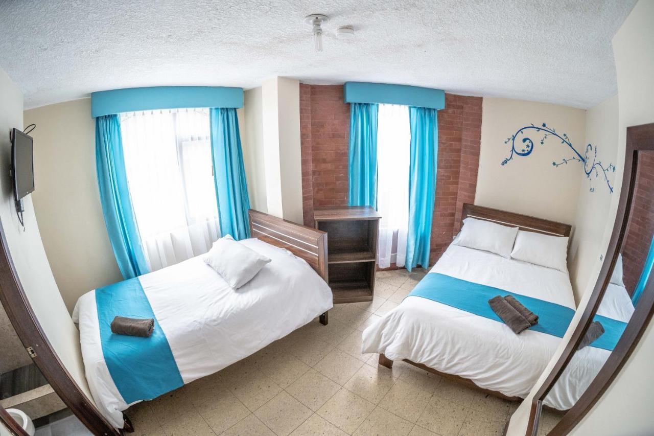 Hotel Tungurahua Banos  Exterior photo